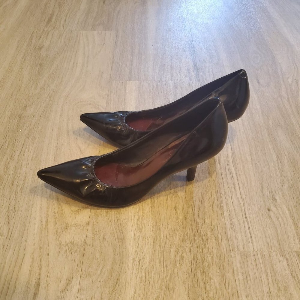 Black Jessica Simpson Pointed Toe Kitten Heels